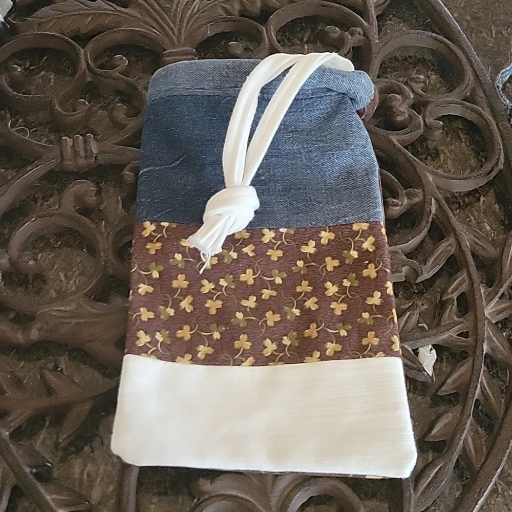 HAND CRAFTED Organizer UPCYCLED Blue Denim Pocket Brown Floral Hanging 29 X20 In
